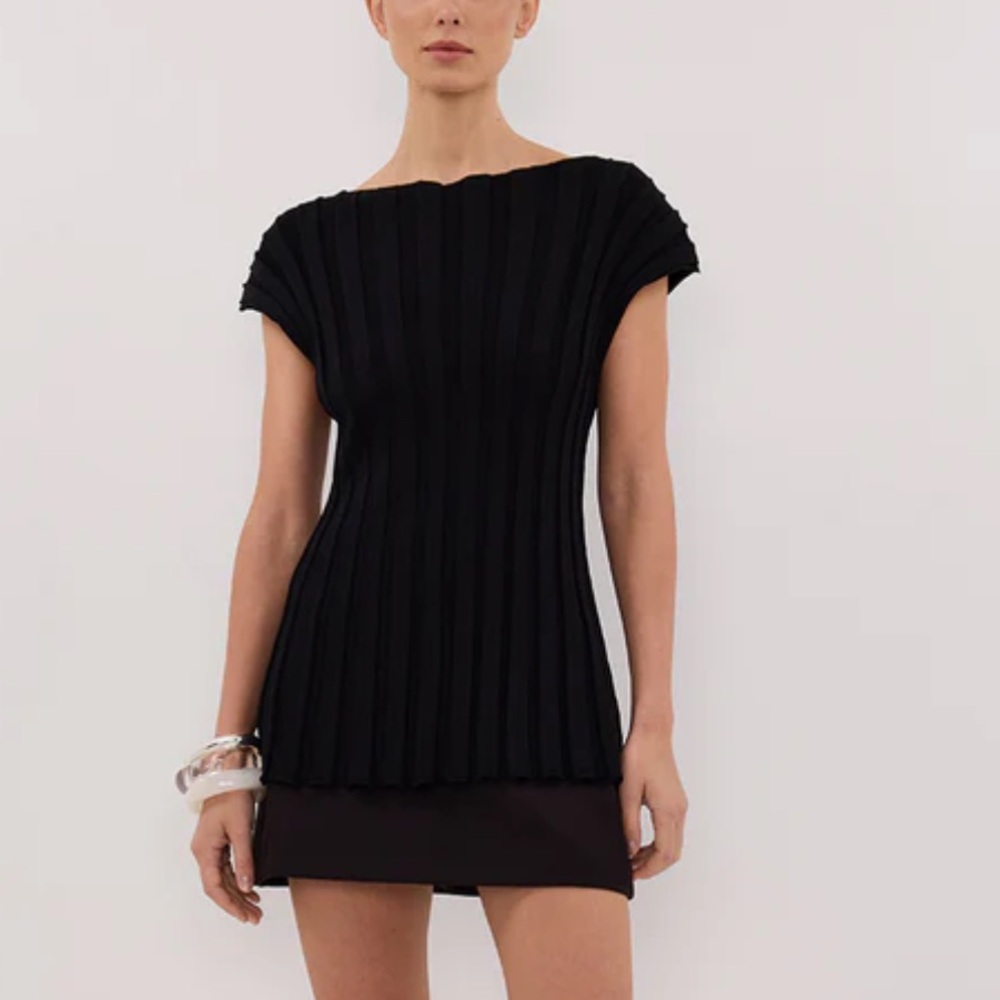 NWT DISSH Loe Black Sleeveless Knit Ribbed Boat Neck Top